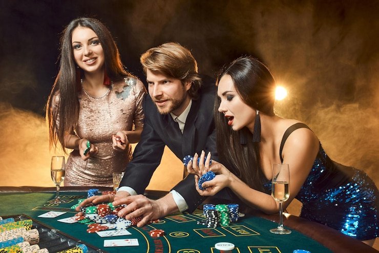 Pengguna berbagi link ajak teman melalui perangkat mobile secara aman dan mudah